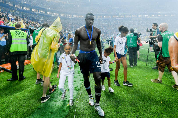 刘若钒在对 刘若钒在对