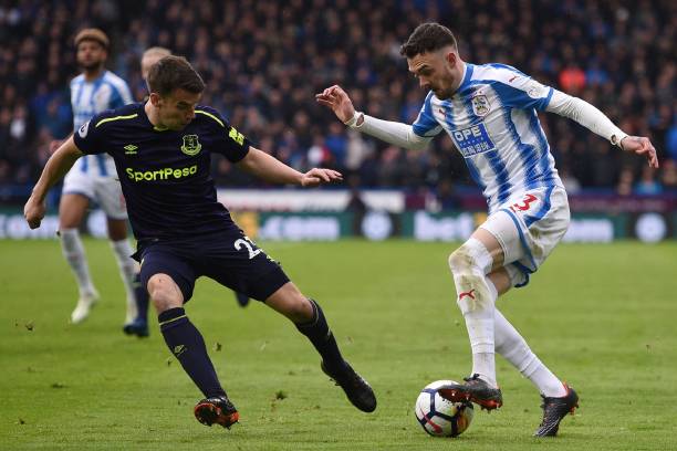 依赖于强大 依赖于强大