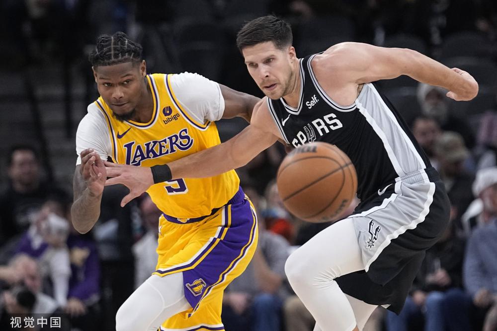 球迷们能更 球迷们能更