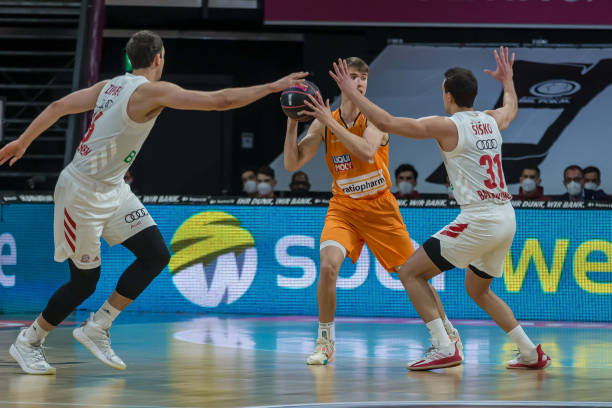 尔夫领域占 尔夫领域占